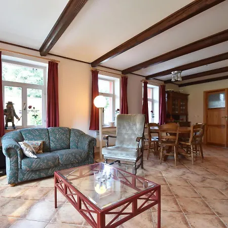 Holiday home Spacious In With Garden