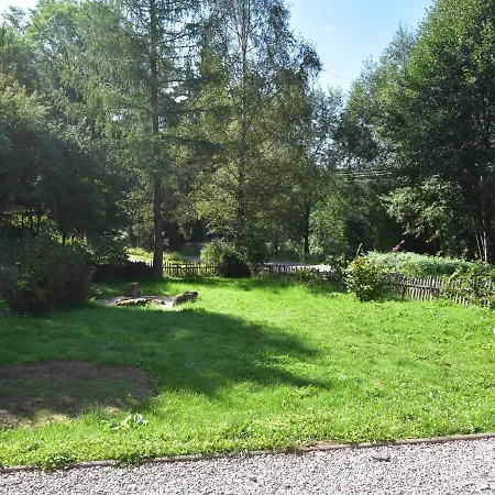 Spacious In With Garden Рудник